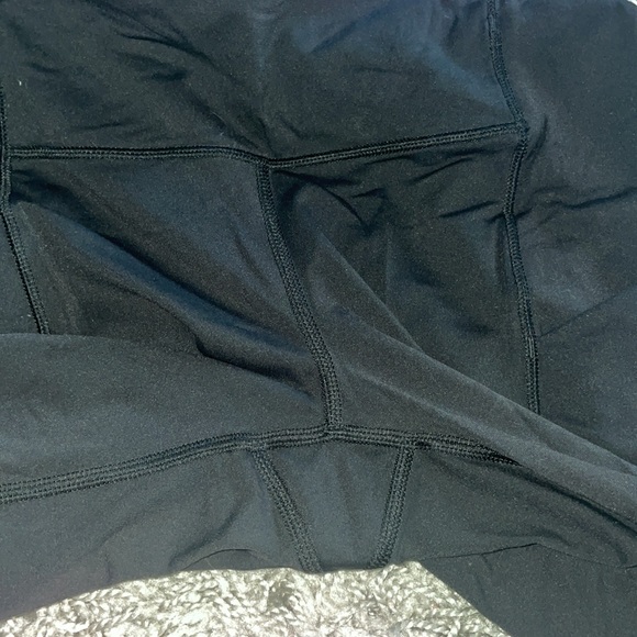 black lulu lemon leggings - Picture 5 of 6